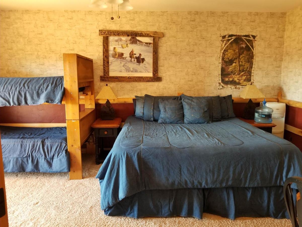 Sunlit Oasis Bed & Breakfast Notom Exterior photo